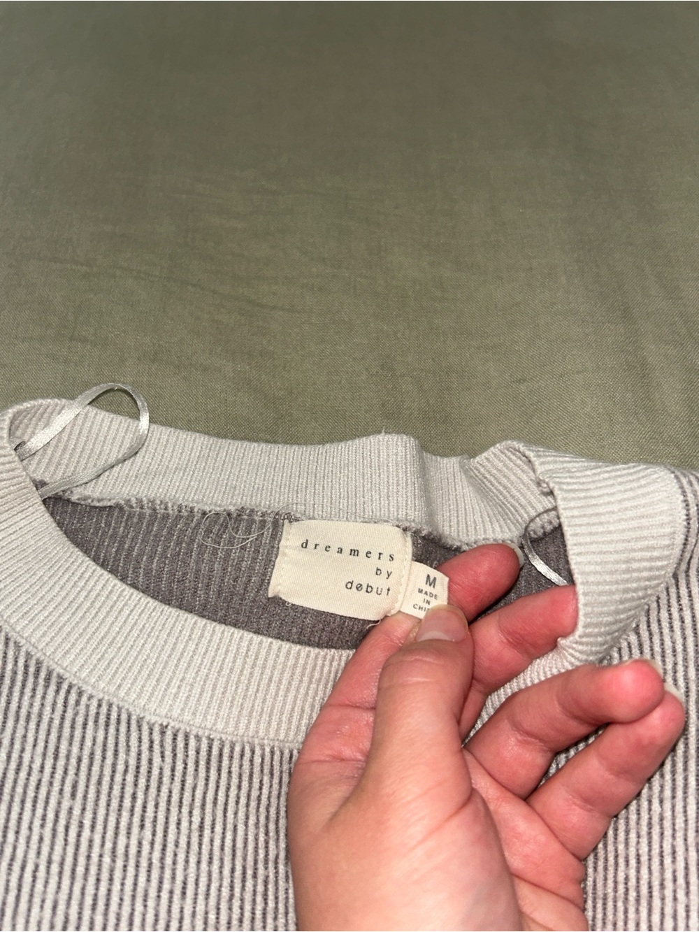 Sweater - Picture 3 of 4